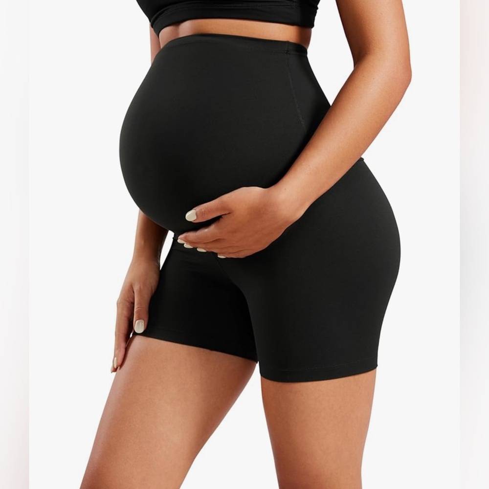 CRZ YOGA maternity Butterlux biker shorts- Size Small or medium 4”